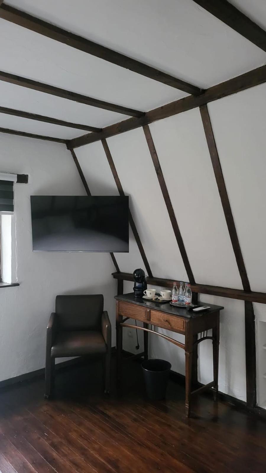 De Pelgrim Hotel Tongeren Bagian luar foto